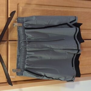 lululemon shorts with liner mens medium